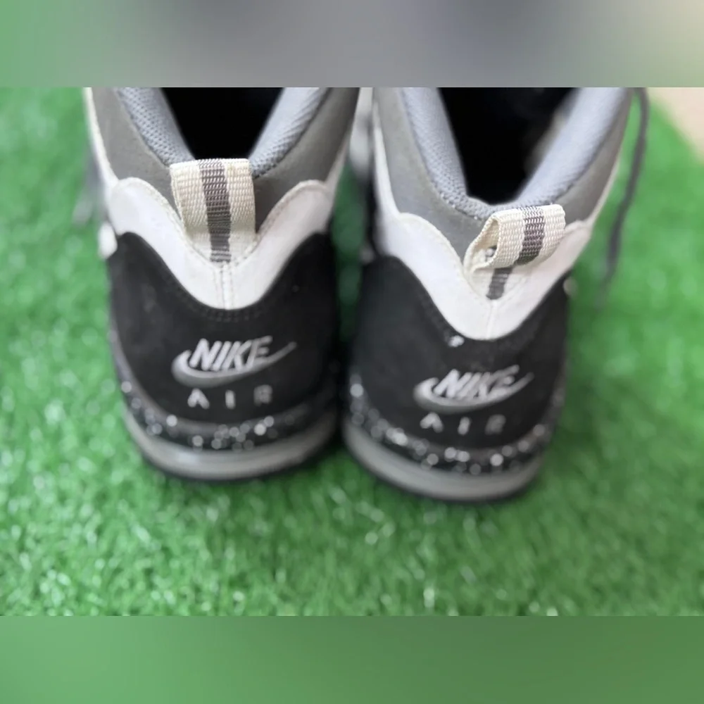 NIKE Air‎ Flight 2013, Men's Size 11.5 Mid Grey/White Shoe, 579961-011